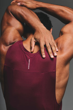 Training Vest in Burgundy