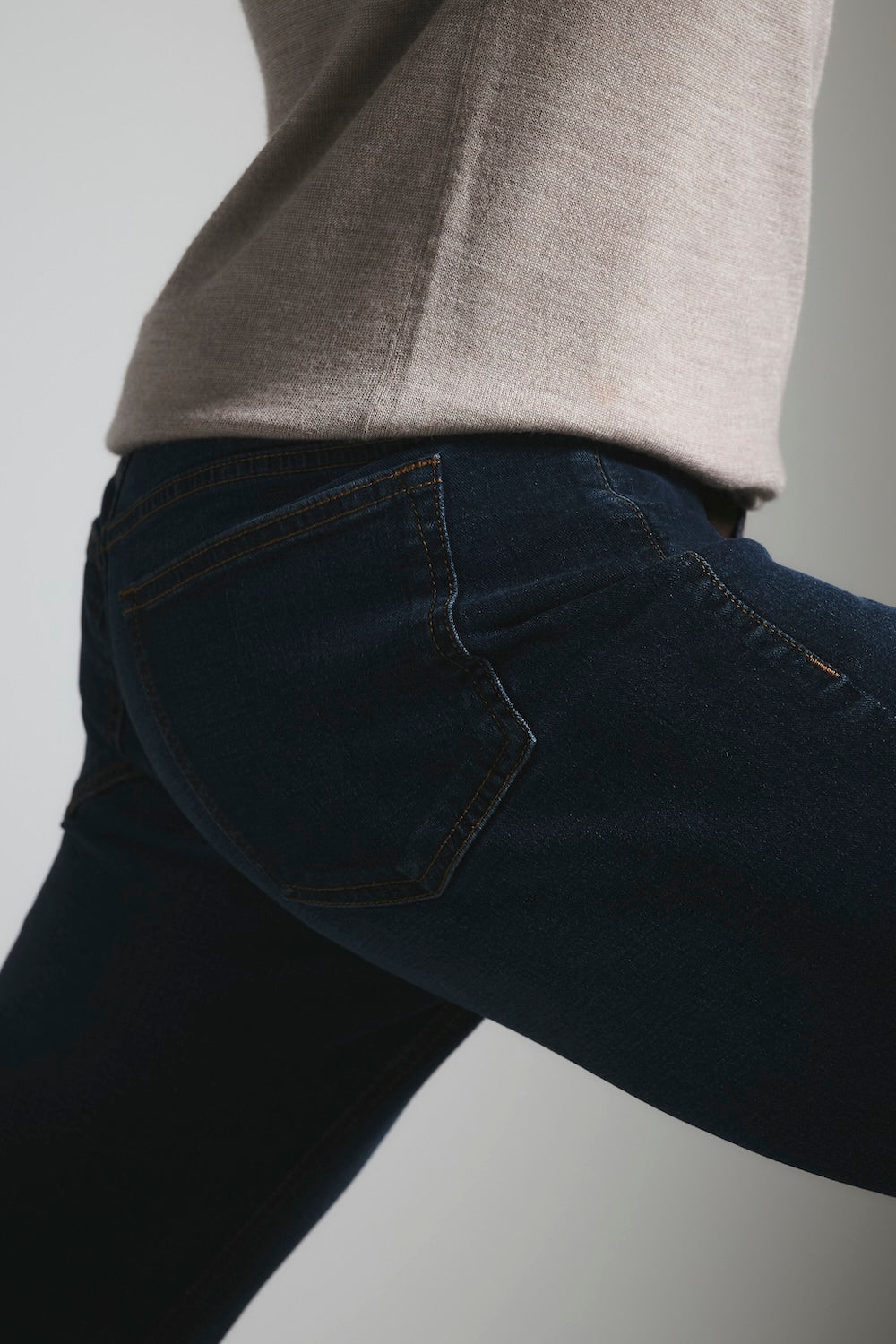 Muscle Fit Stretch Jeans in Dark Blue
