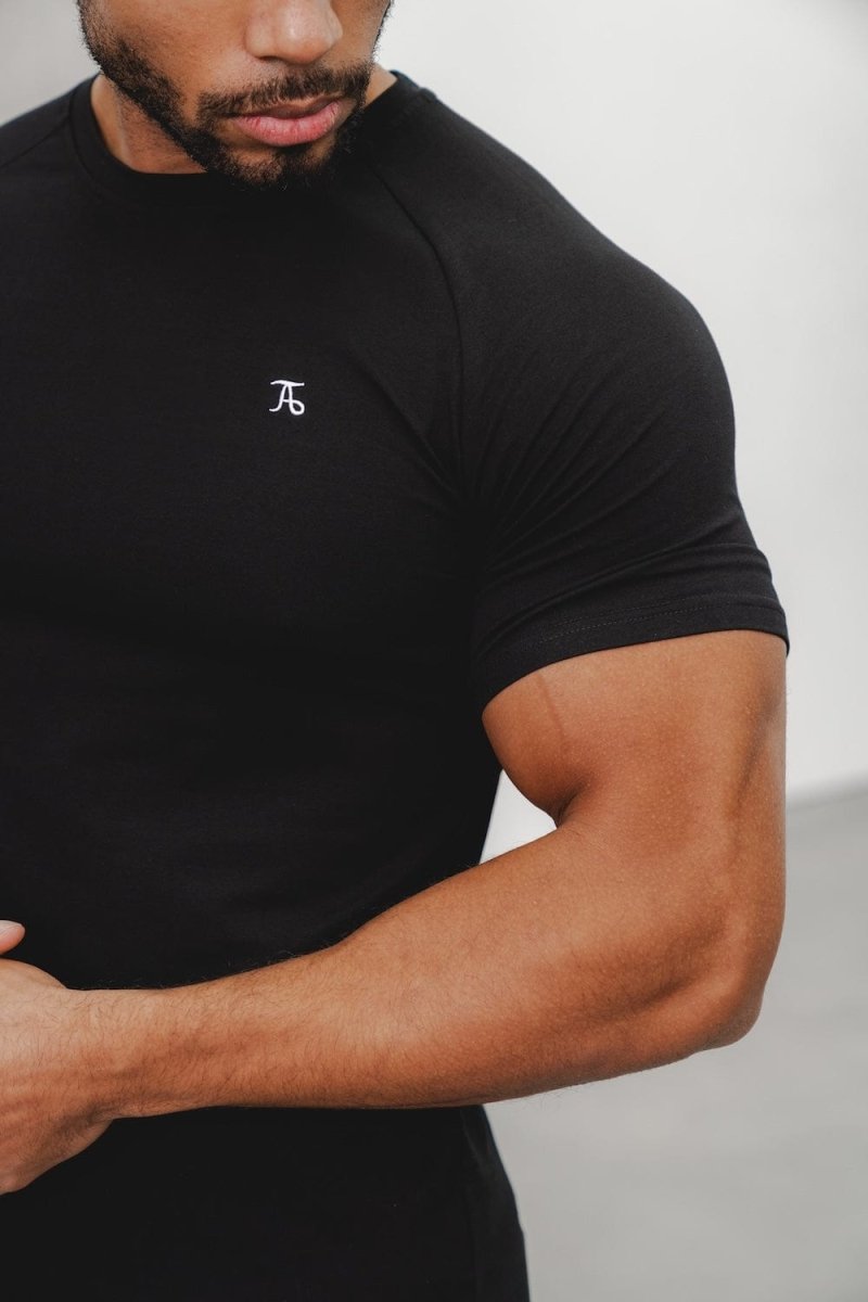 Premium Muscle Fit T-Shirt in Black - TAILORED ATHLETE - ROW