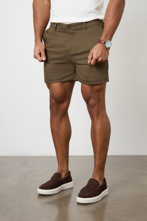 Model is 5'11 and wears a size 34W for a looser fit (31" waist, 31" inside leg)