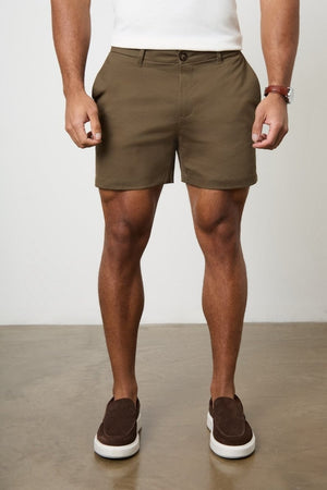 Model is 5'11 and wears a size 34W for a looser fit (31" waist, 31" inside leg)