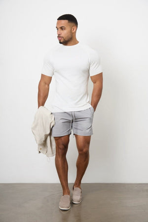 Model is 5'11 and wears a size 34W for a looser fit (31" waist, 31" inside leg)