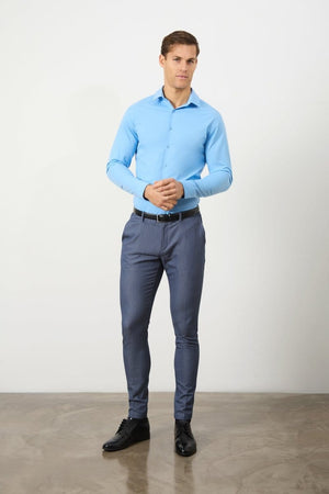 Model is 6ft 5 and wears size L (40" chest, 34" waist)