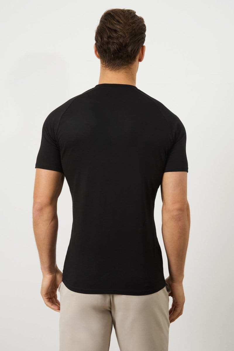 3 Pack Muscle Fit Crew Neck T-Shirt in Black - TAILORED ATHLETE - ROW