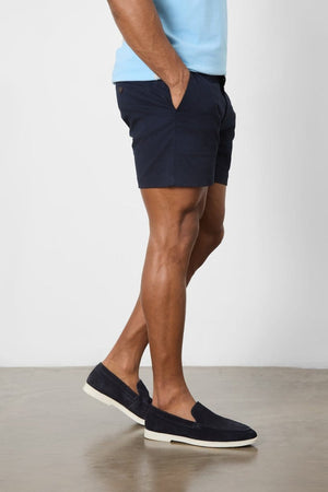 Model wears a size 34W for a looser fit (30.5" waist, 31" inside leg)