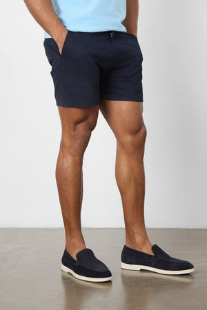 Model wears a size 34W for a looser fit (30.5" waist, 31" inside leg)