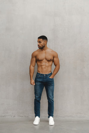 Muscle Fit Jeans in Mid Blue