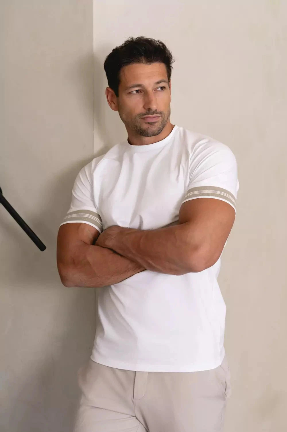 Tipped Fashion Fit T-Shirt in White/Stone