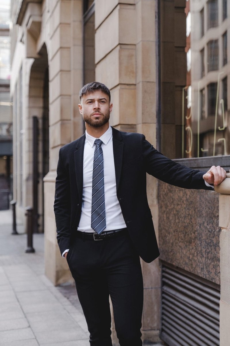 True Muscle Fit Suit Jacket in Black - TAILORED ATHLETE - ROW