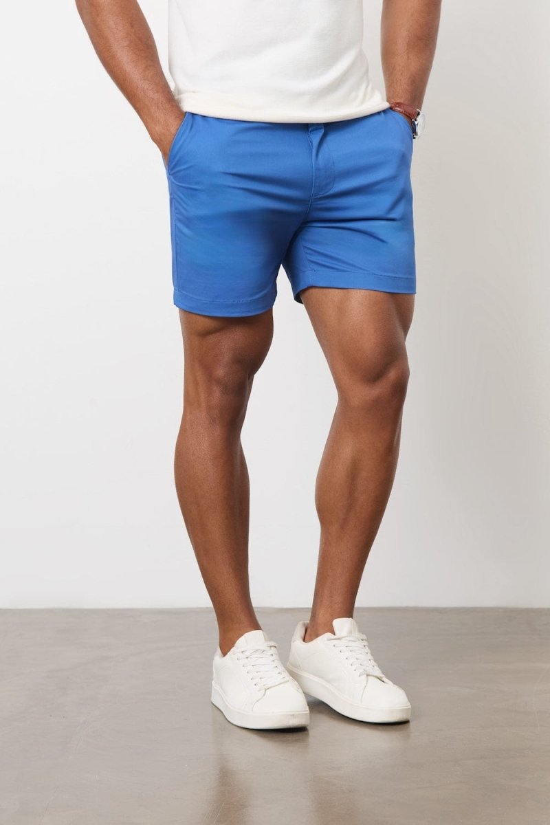 Model is 5'11 and wears a size 34W for a looser fit (31" waist, 31" inside leg)